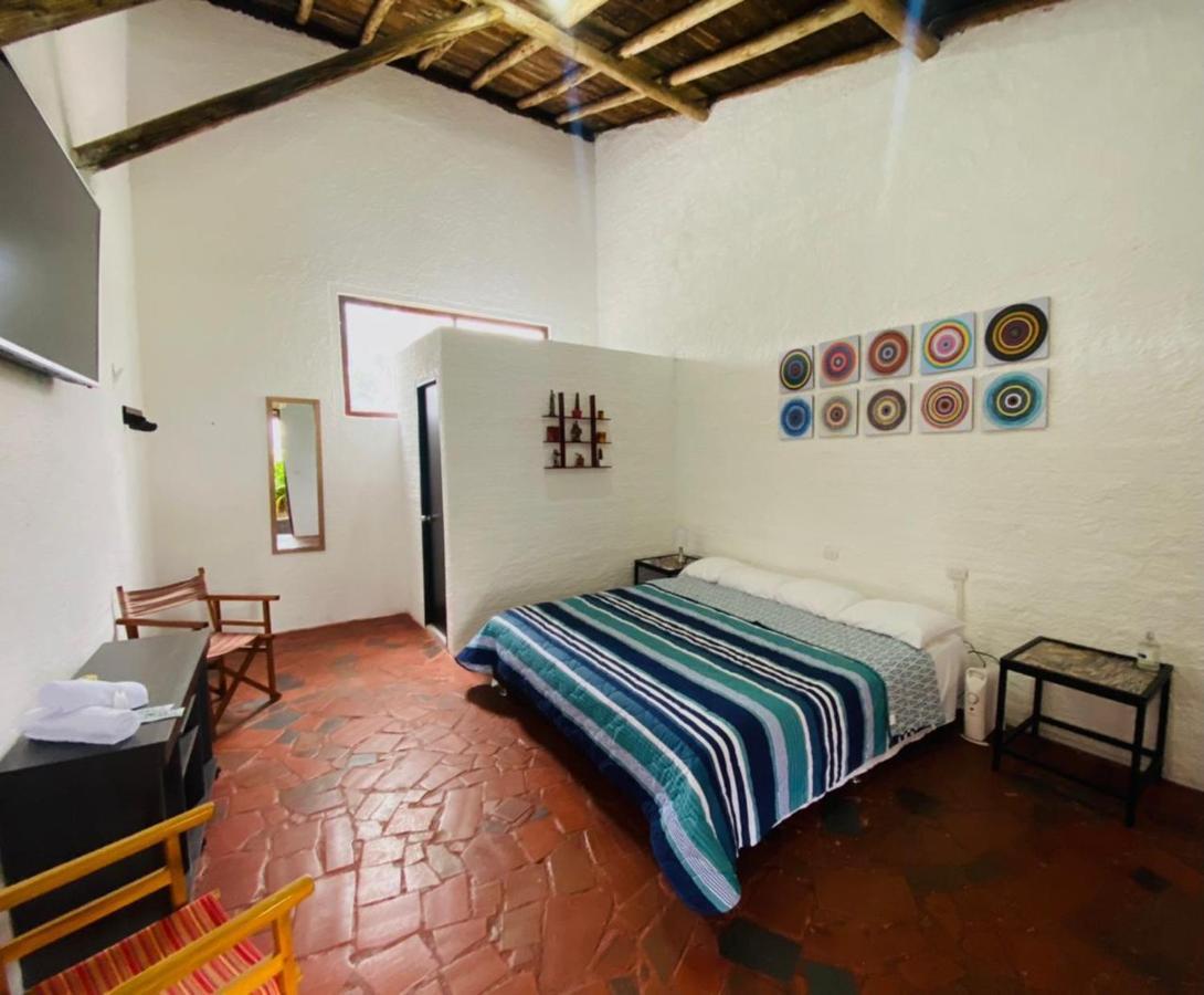 Club Aviva Guatavita - Hostel - Restaurante, Disco & Bar Ngoại thất bức ảnh