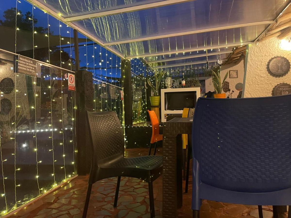 Club Aviva Guatavita - Hostel - Restaurante, Disco & Bar Ngoại thất bức ảnh